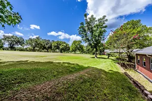 501 Cherry Hills Dr, Huntsville, TX 77340 - Photo 2