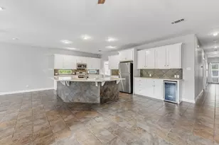 501 Cherry Hills Dr, Huntsville, TX 77340 - Photo 10