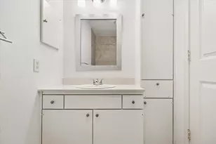 2105 S Winrock Blvd S, Houston, TX 77057 - Photo 20