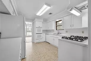 1130 Thornton Rd, Houston, TX 77018 - Photo 8