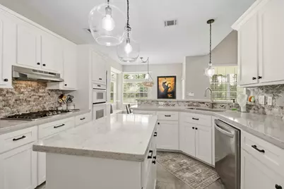 14 Creek Forest Lane, Conroe, TX 77384 - Photo 16