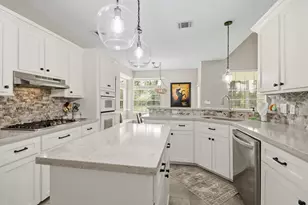14 Creek Forest Ln, Conroe, TX 77384 - Photo 16