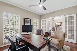 14 Creek Forest Ln, Conroe, TX 77384 - Photo 10