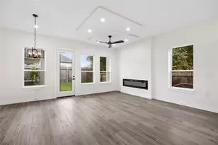 4427 Elmwood St, Houston, TX 77051 - Photo 8