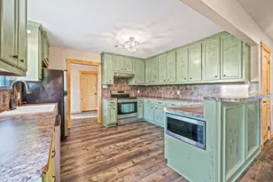 241 Bluff Dr, Livingston, TX 77351 - Photo 8