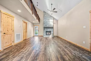 241 Bluff Dr, Livingston, TX 77351 - Photo 6