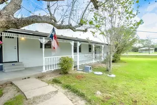 2516 Loch Lomond St, Highlands, TX 77562 - Photo 34