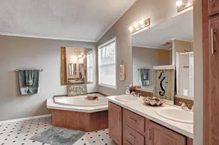 2516 Loch Lomond St, Highlands, TX 77562 - Photo 24