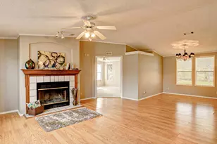 2516 Loch Lomond St, Highlands, TX 77562 - Photo 8