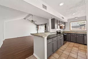 19531 Woodglen Dr, Katy, TX 77449 - Photo 14