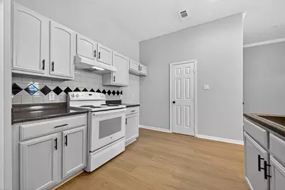 2710 Grants Lake Boulevard #L8, Sugar Land, TX 77479 - Photo 16