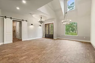 2402 Chantilly Ln, Conroe, TX 77384 - Photo 16