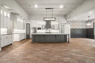 2402 Chantilly Ln, Conroe, TX 77384 - Photo 1