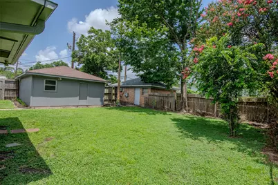 103 E Janisch Road, Houston, TX 77022 - Photo 16