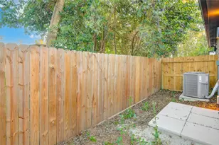 8412 Sunnyhill St, Houston, TX 77088 - Photo 24