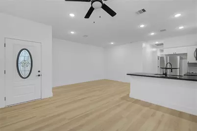 8412 Sunnyhill Street, Houston, TX 77088 - Photo 6