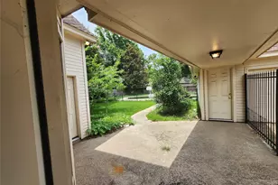 15714 Woodcroft Dr, Houston, TX 77095 - Photo 14