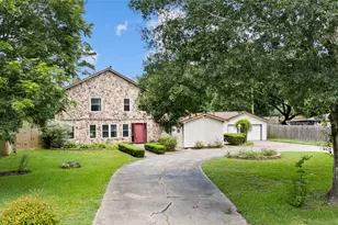 5504 Sycamore Dr, Dickinson, TX 77539 - Photo 2