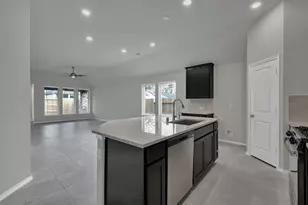 322 Highland Bayou Dr, Conroe, TX 77304 - Photo 4