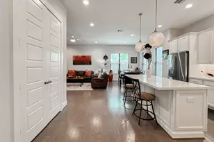 1104 Pearlwood Dr, Houston, TX 77008 - Photo 6