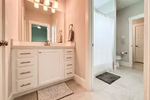 1104 Pearlwood Dr, Houston, TX 77008 - Photo 36