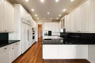 2121 Kirby Dr, Houston, TX 77019 - Photo 16