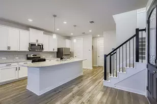 9948 Storehouse Dr, Houston, TX 77080 - Photo 6