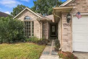 12902 Sandri Ln, Houston, TX 77077 - Photo 2