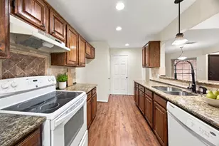12902 Sandri Ln, Houston, TX 77077 - Photo 12
