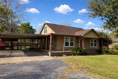 1514 Avenue F, Danbury, TX 77534 - Photo 2