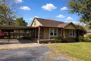 1514 Avenue F, Danbury, TX 77534 - Photo 2
