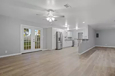 1347 E Palm Drive, Winnie, TX 77665 - Photo 10
