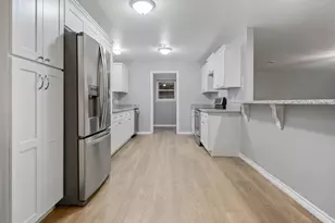 1347 E Palm Dr, Winnie, TX 77665 - Photo 6