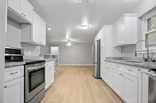 1347 E Palm Dr, Winnie, TX 77665 - Photo 8