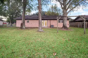1347 E Palm Dr, Winnie, TX 77665 - Photo 24