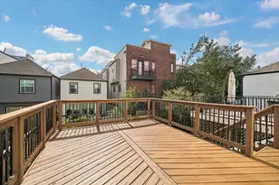 903 Asbury St, Houston, TX 77007 - Photo 34
