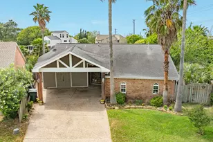 2413 Gerol Dr, Galveston, TX 77551 - Photo 8