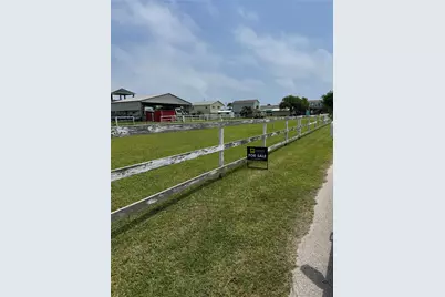 912 Moms Road, Port Bolivar, TX 77650 - Photo 2