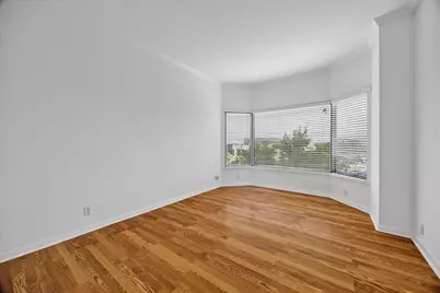 2001 Holcombe Boulevard #403, Houston, TX 77030 - Photo 8