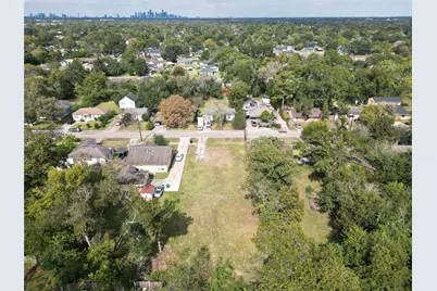 5322 Carmen Street, Houston, TX 77033 - Photo 6