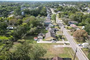 5322 Carmen St, Houston, TX 77033 - Photo 8