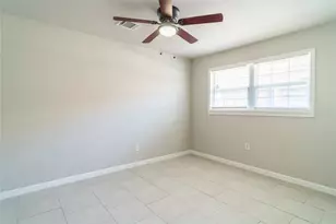 11623 Rowan Ln, Houston, TX 77072 - Photo 12