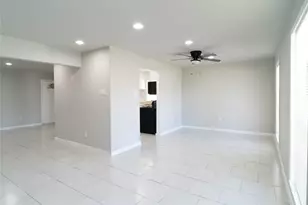 11623 Rowan Ln, Houston, TX 77072 - Photo 4