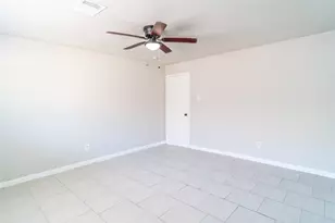 11623 Rowan Ln, Houston, TX 77072 - Photo 10