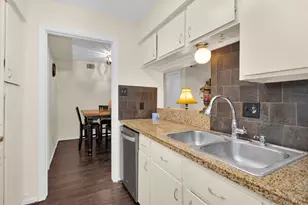4637 Wild Indigo St, Houston, TX 77027 - Photo 14