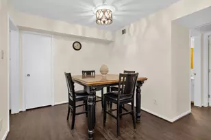 4637 Wild Indigo St, Houston, TX 77027 - Photo 10