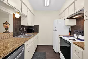 4637 Wild Indigo St, Houston, TX 77027 - Photo 12