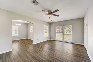1420 Foreman St, La Marque, TX 77568 - Photo 6