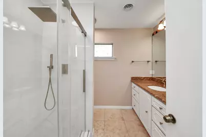 850 Pecanwood Lane, Houston, TX 77024 - Photo 28