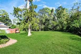 850 Pecanwood Ln, Houston, TX 77024 - Photo 6